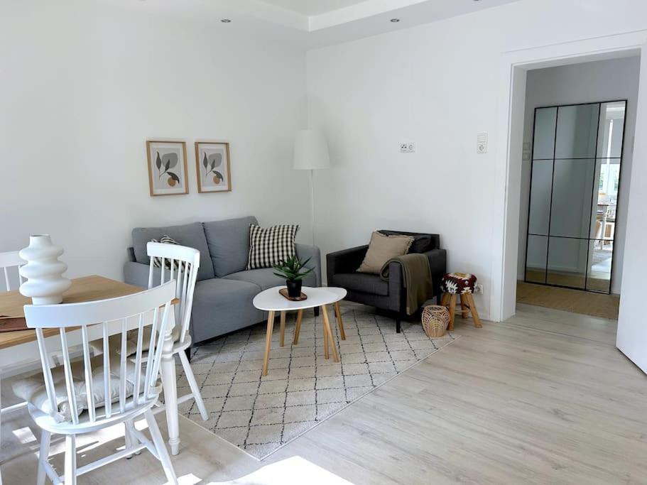 Country Style Apartment With Balcony Near Fair Hannover Eksteriør billede